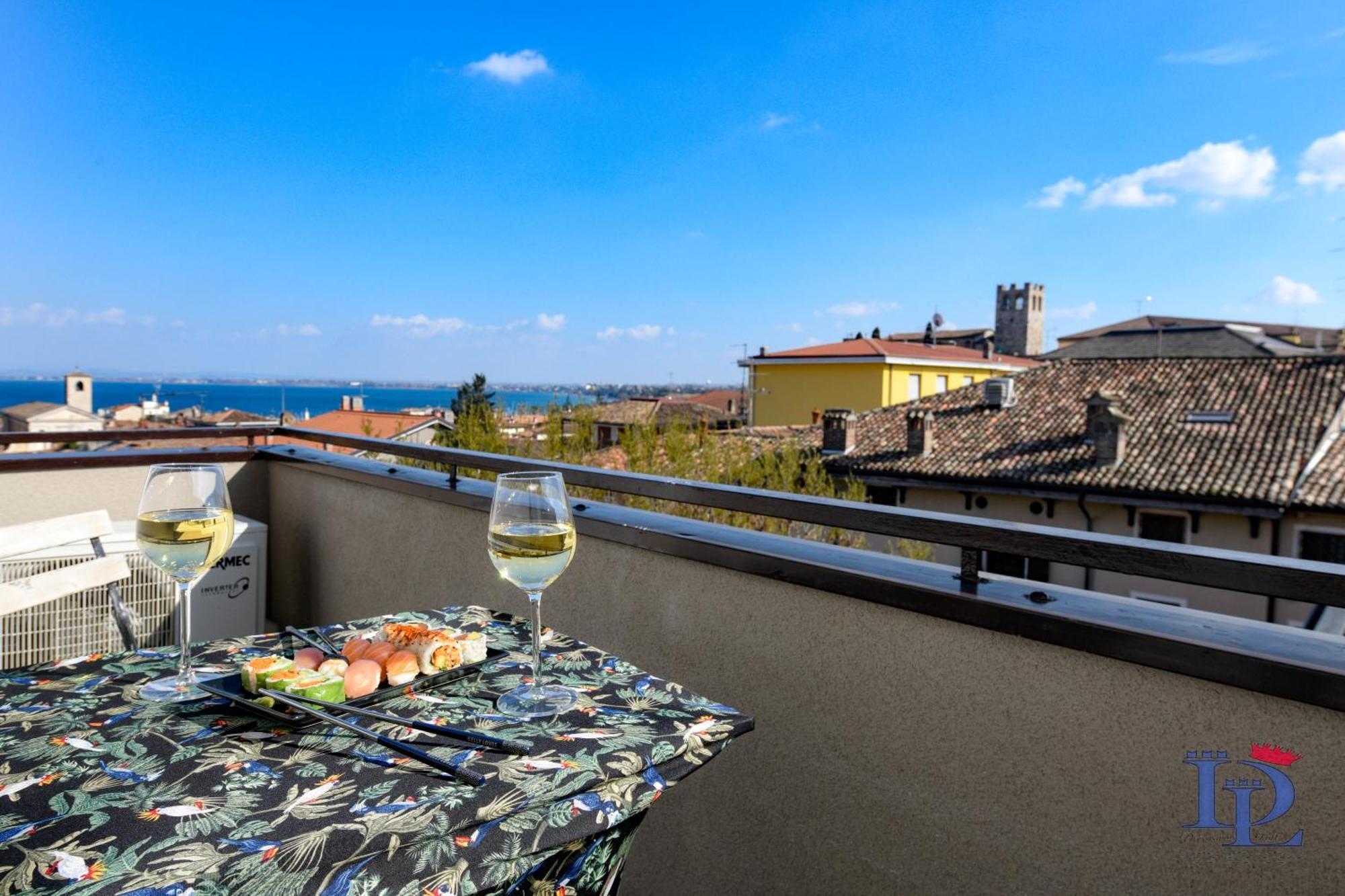 Desenzanoloft Official Partner Marriott Homes & Villas - Smiling In Desenzano Lake View Desenzano del Garda Zewnętrze zdjęcie